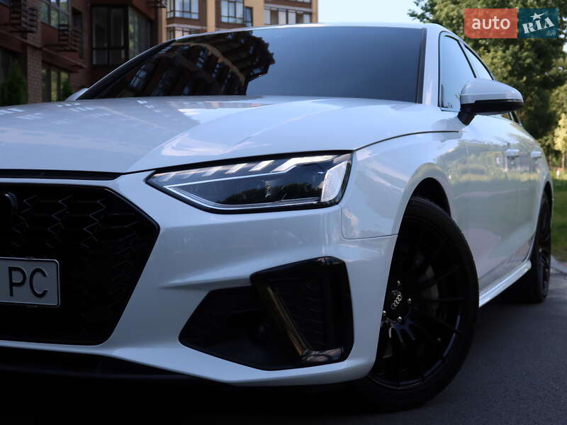 Седан Audi A4 2022 в Киеве