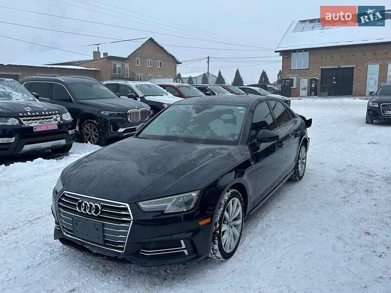 Седан Audi A4 2018 в Луцке