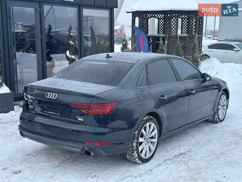 Седан Audi A4 2018 в Луцке