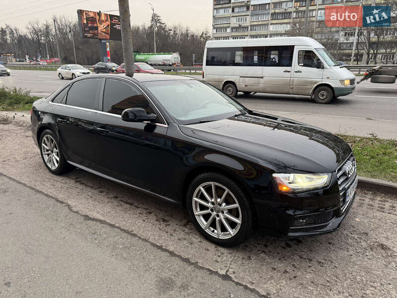 Седан Audi A4 2015 в Киеве
