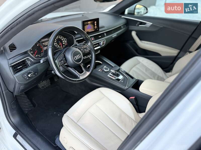 Седан Audi A4 2017 в Львове