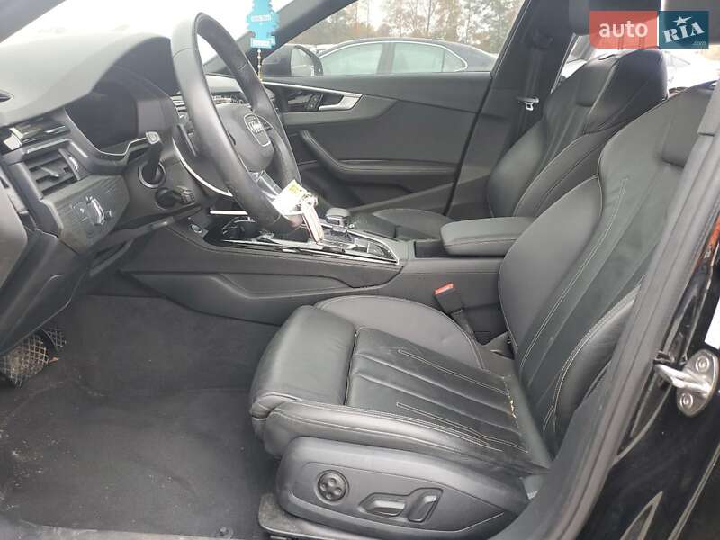 Седан Audi A4 2023 в Львове