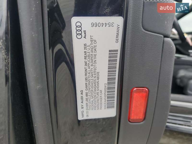 Седан Audi A4 2023 в Львове