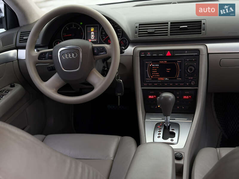 Седан Audi A4 2006 в Черновцах
