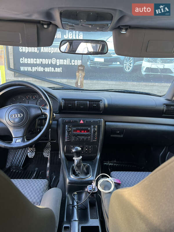 Универсал Audi A4 1999 в Новояворовске