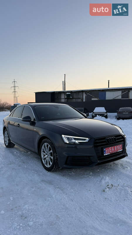 Седан Audi A4 2017 в Львові