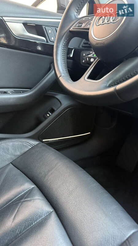 Седан Audi A4 2017 в Львові