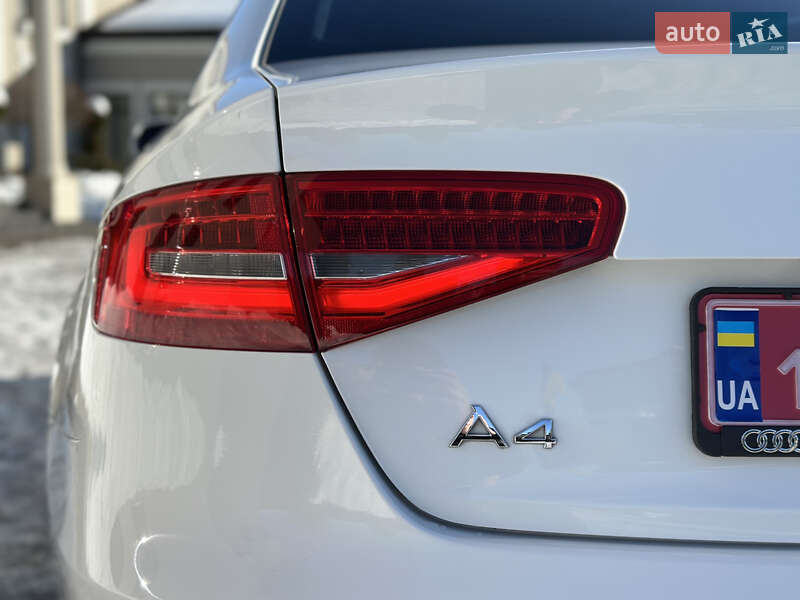 Седан Audi A4 2015 в Стрые