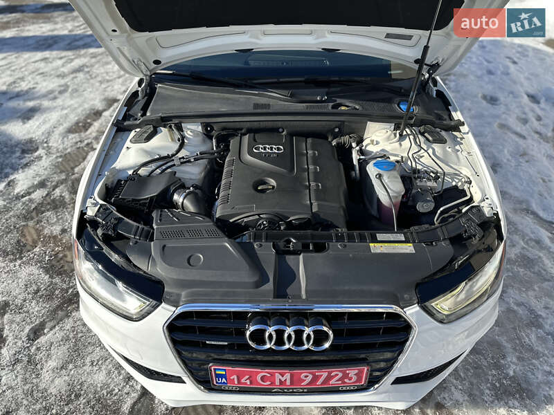 Седан Audi A4 2015 в Стрые