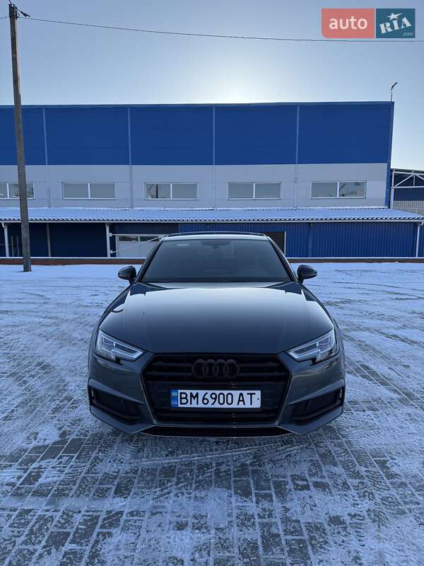 Седан Audi A4 2019 в Ромнах