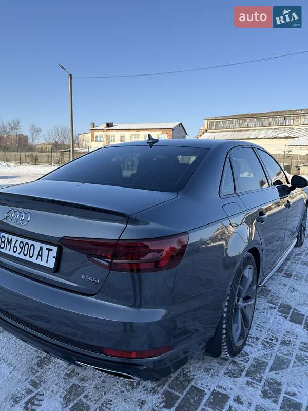 Седан Audi A4 2019 в Ромнах