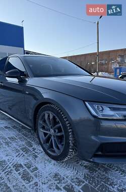 Седан Audi A4 2019 в Ромнах