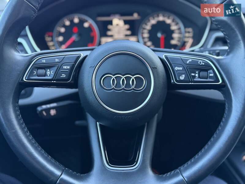 Седан Audi A4 2019 в Львові
