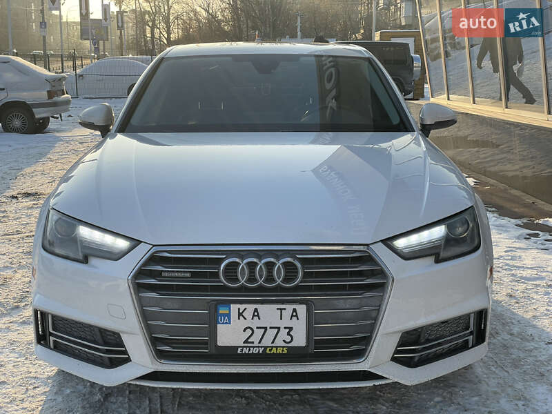 Седан Audi A4 2016 в Киеве