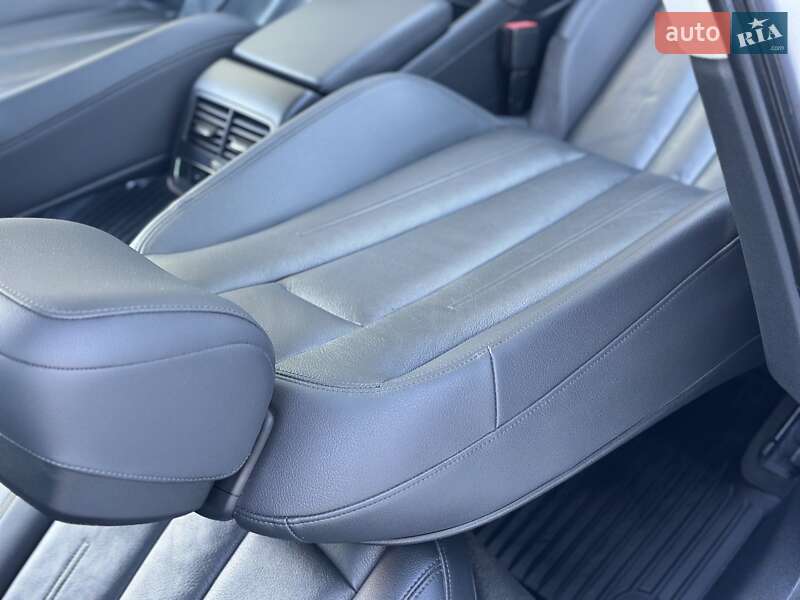 Седан Audi A4 2017 в Дрогобыче