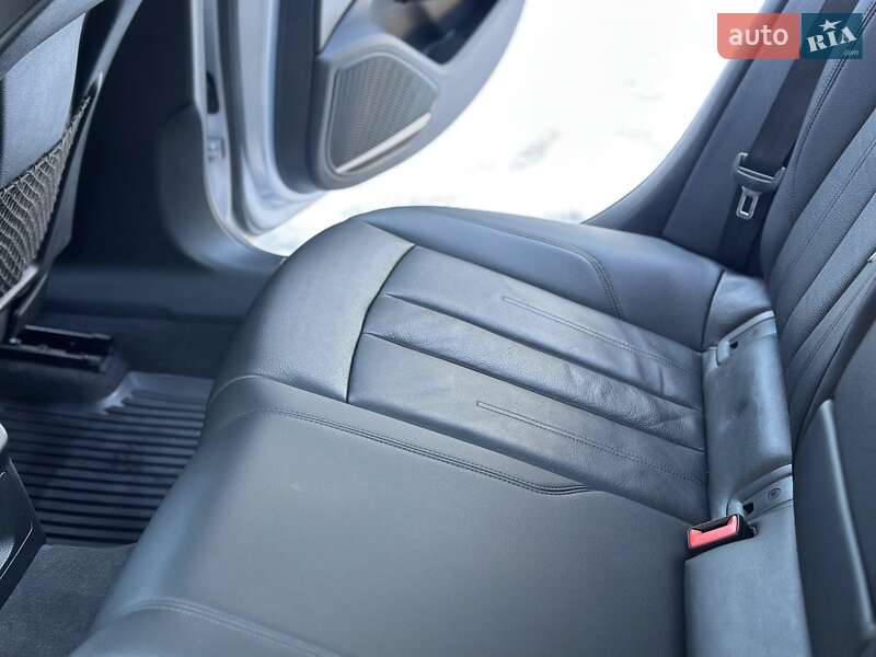 Седан Audi A4 2017 в Дрогобыче