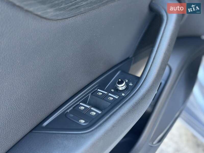 Седан Audi A4 2017 в Дрогобыче