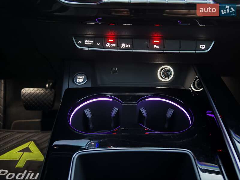 Седан Audi A4 2020 в Киеве