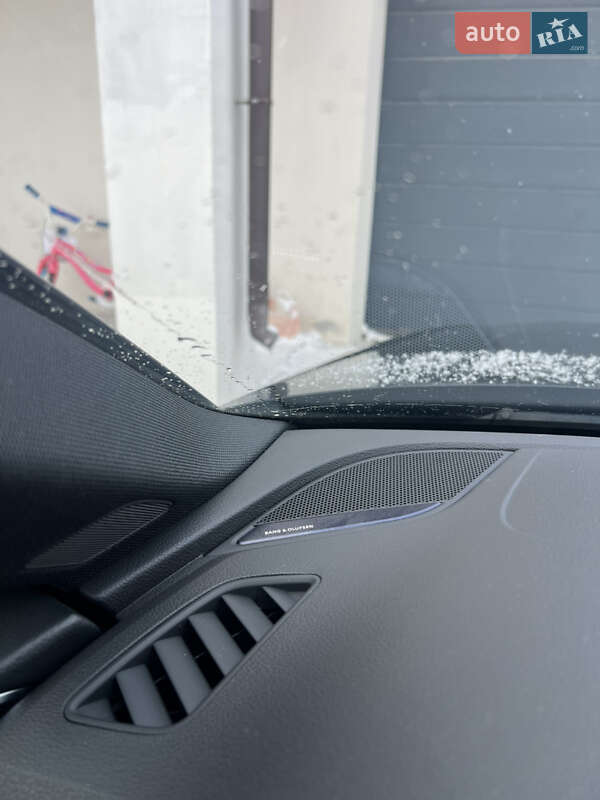 Седан Audi A4 2023 в Днепре