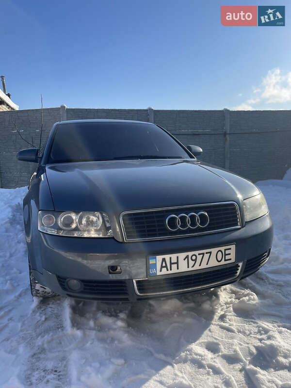 Седан Audi A4 2001 в Павлограді