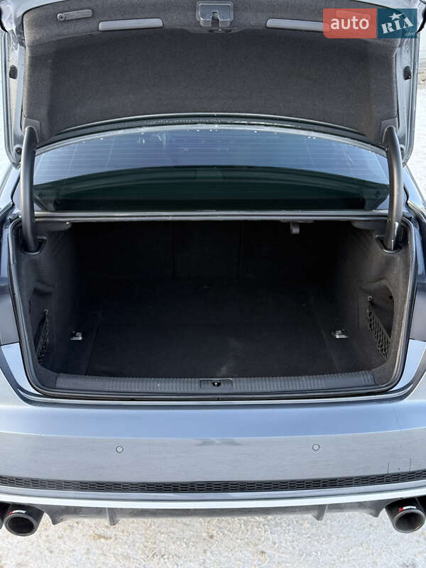 Седан Audi A4 2019 в Бучаче