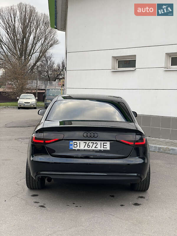 Седан Audi A4 2012 в Кременчуці