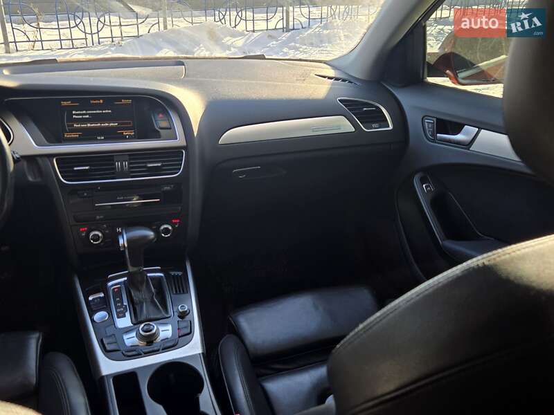 Седан Audi A4 2012 в Києві
