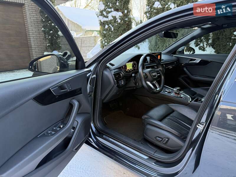 Седан Audi A4 2016 в Рівному