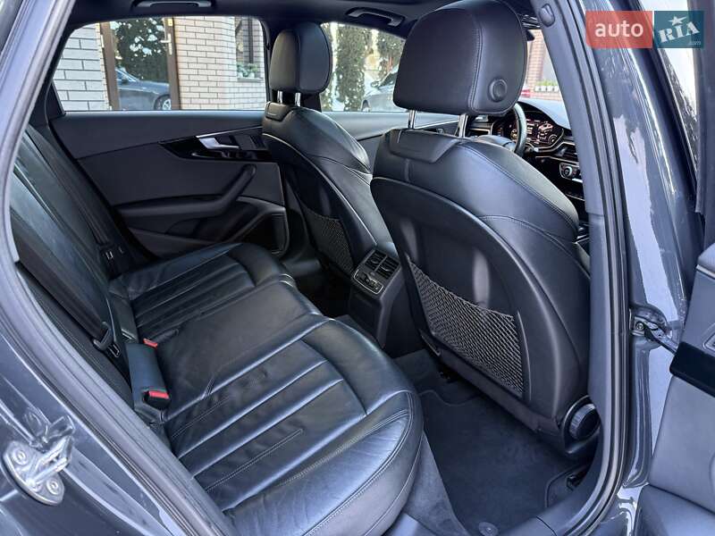 Седан Audi A4 2016 в Рівному