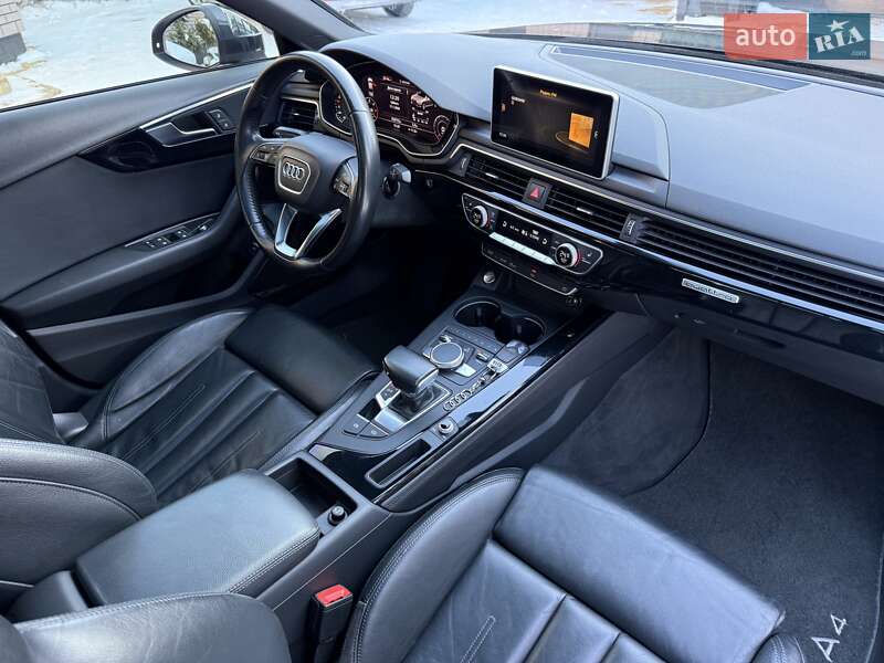 Седан Audi A4 2016 в Рівному