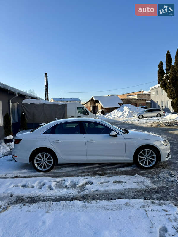 Седан Audi A4 2019 в Львове