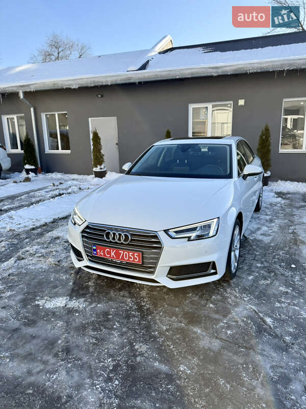 Седан Audi A4 2019 в Львове