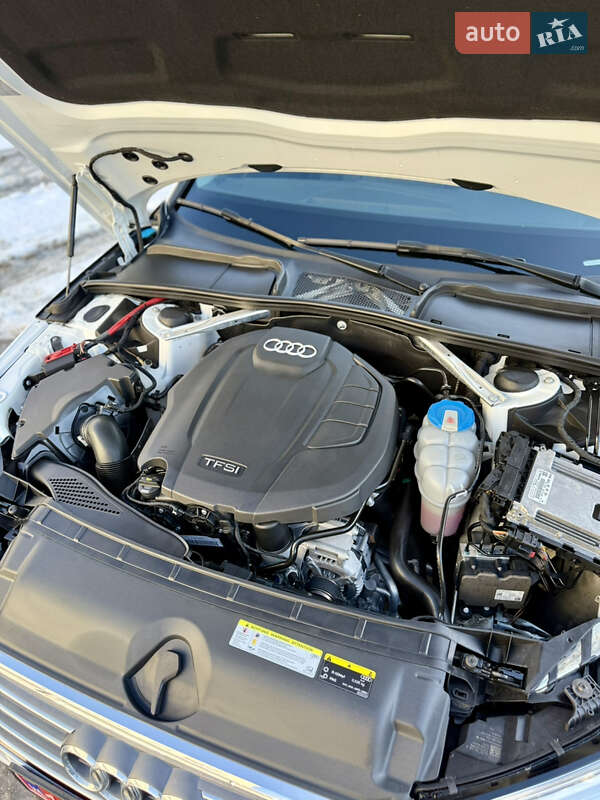 Седан Audi A4 2019 в Львове