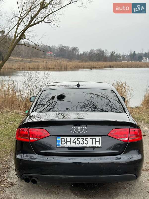 Седан Audi A4 2011 в Києві
