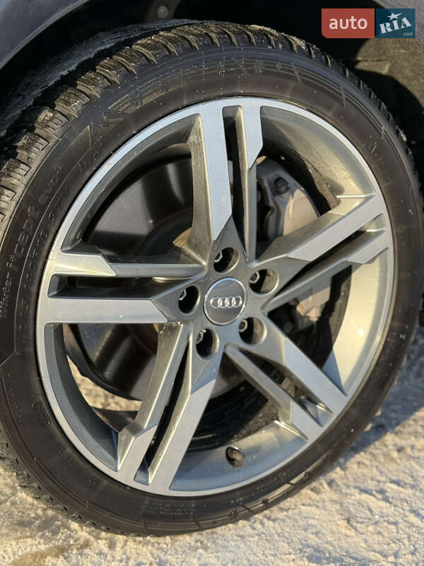 Седан Audi A4 2018 в Броварах