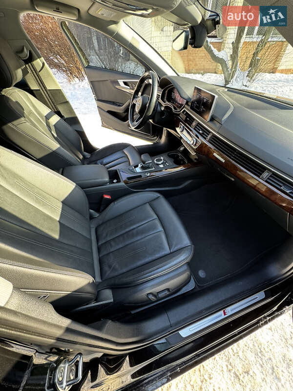 Седан Audi A4 2018 в Хмельницькому