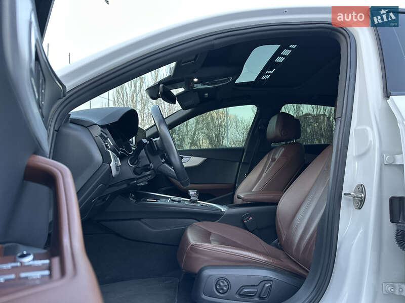 Седан Audi A4 2018 в Запоріжжі