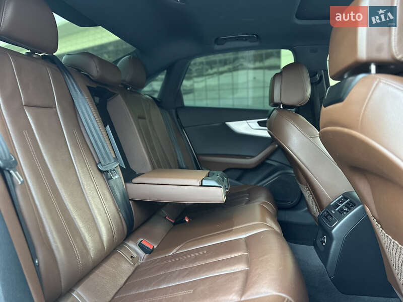 Седан Audi A4 2018 в Запоріжжі