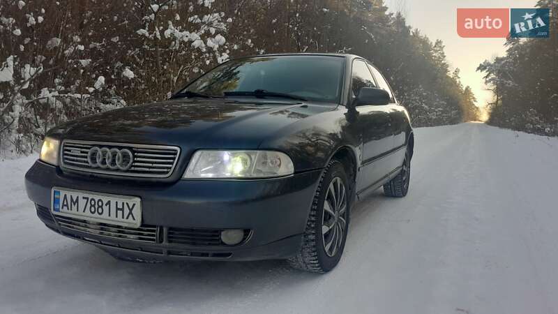 Седан Audi A4 1997 в Кременці