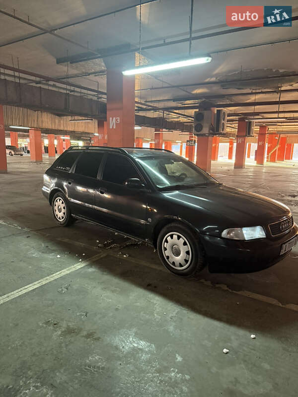 Универсал Audi A4 1996 в Львове