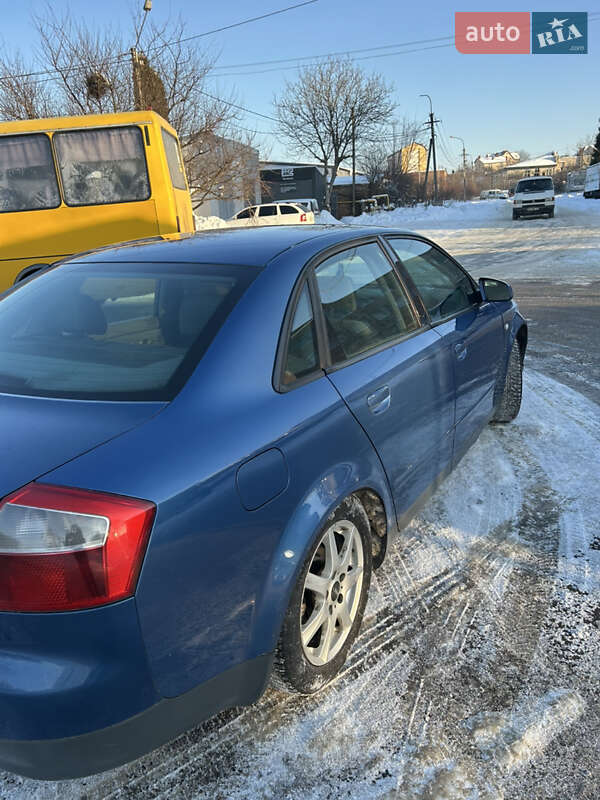 Седан Audi A4 2001 в Рівному