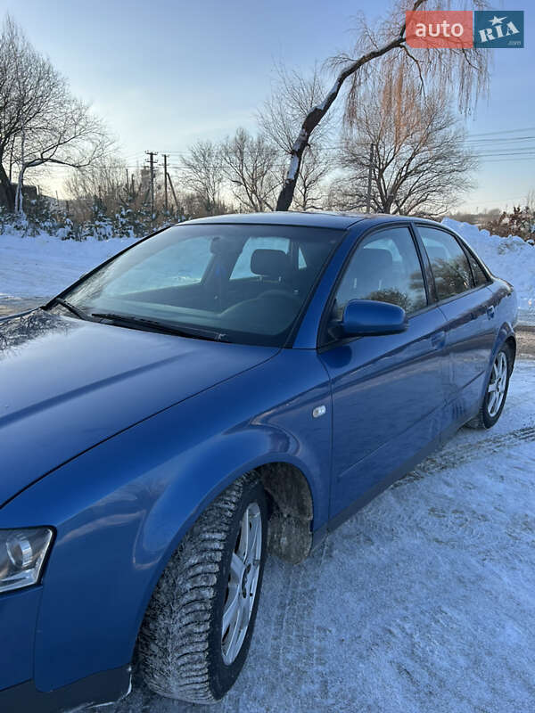 Седан Audi A4 2001 в Рівному
