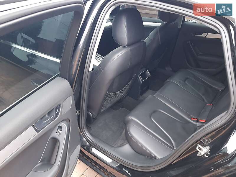 Седан Audi A4 2013 в Полтаві