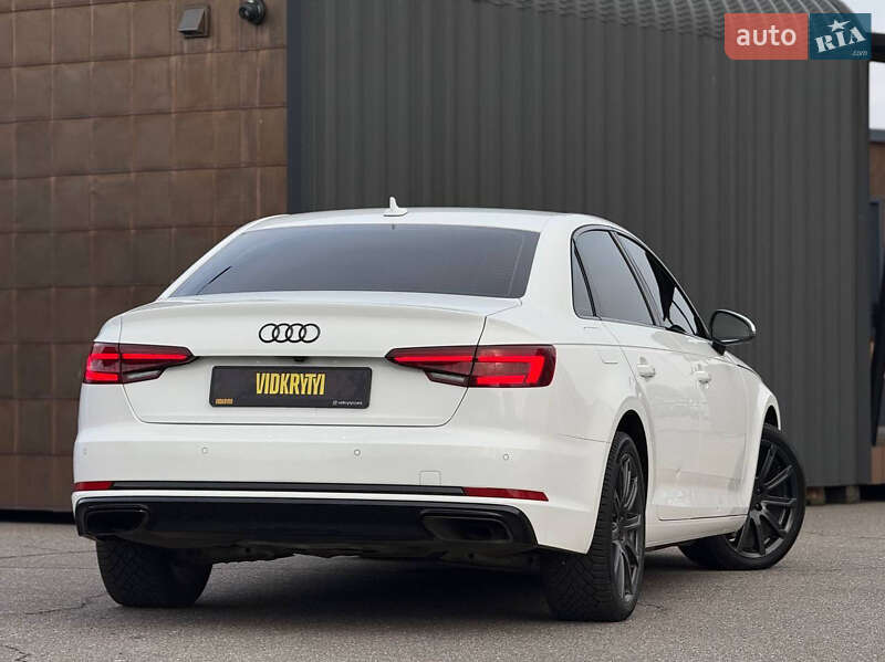 Седан Audi A4 2019 в Киеве