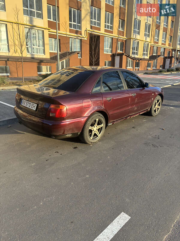 Седан Audi A4 1996 в Киеве