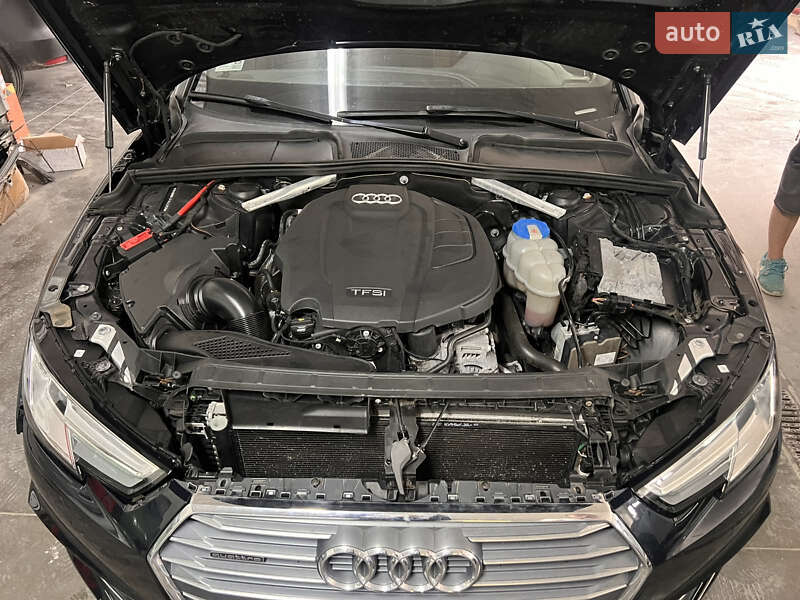 Седан Audi A4 2018 в Шептицькому