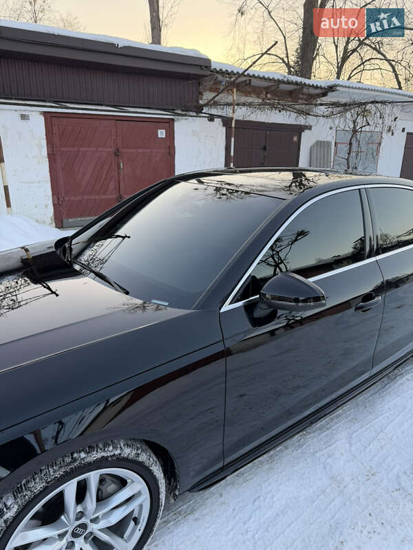 Седан Audi A4 2023 в Ивано-Франковске