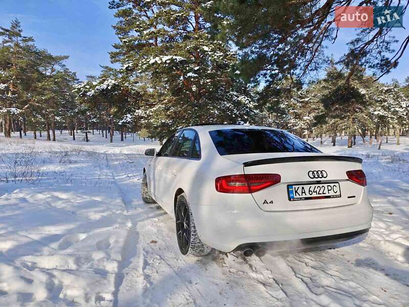 Седан Audi A4 2014 в Дніпрі