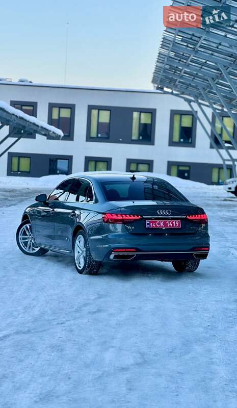 Седан Audi A4 2020 в Львове