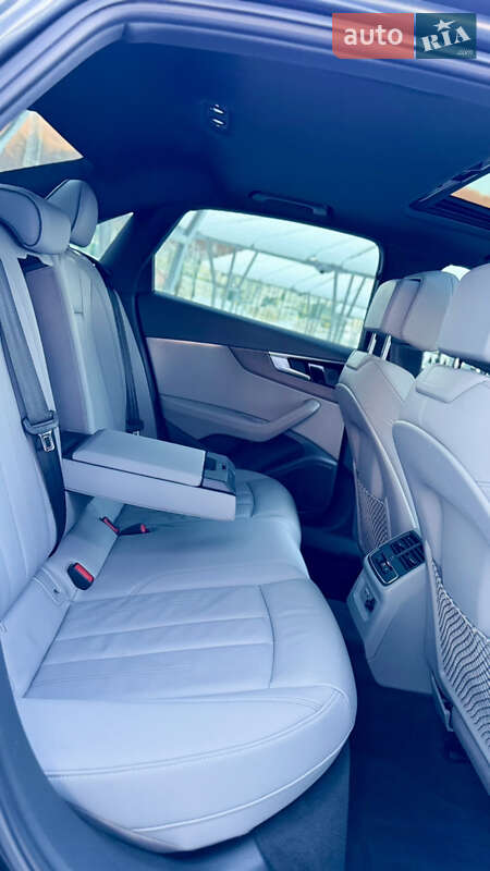 Седан Audi A4 2020 в Львове